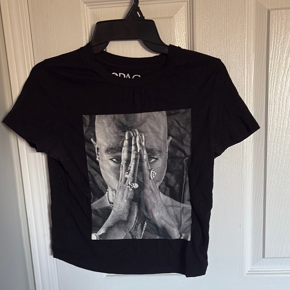 2Pac Black Short Sleeve Crop Tee